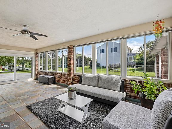 5th image of 2806 Pinewick Rd