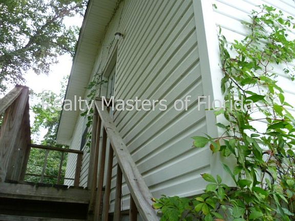 2nd image of 10047 Noreiga Dr