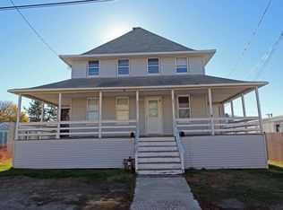 22 T St, Hull, MA 02045