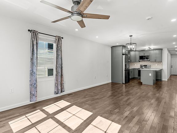 2nd image of 125 W Park St #2