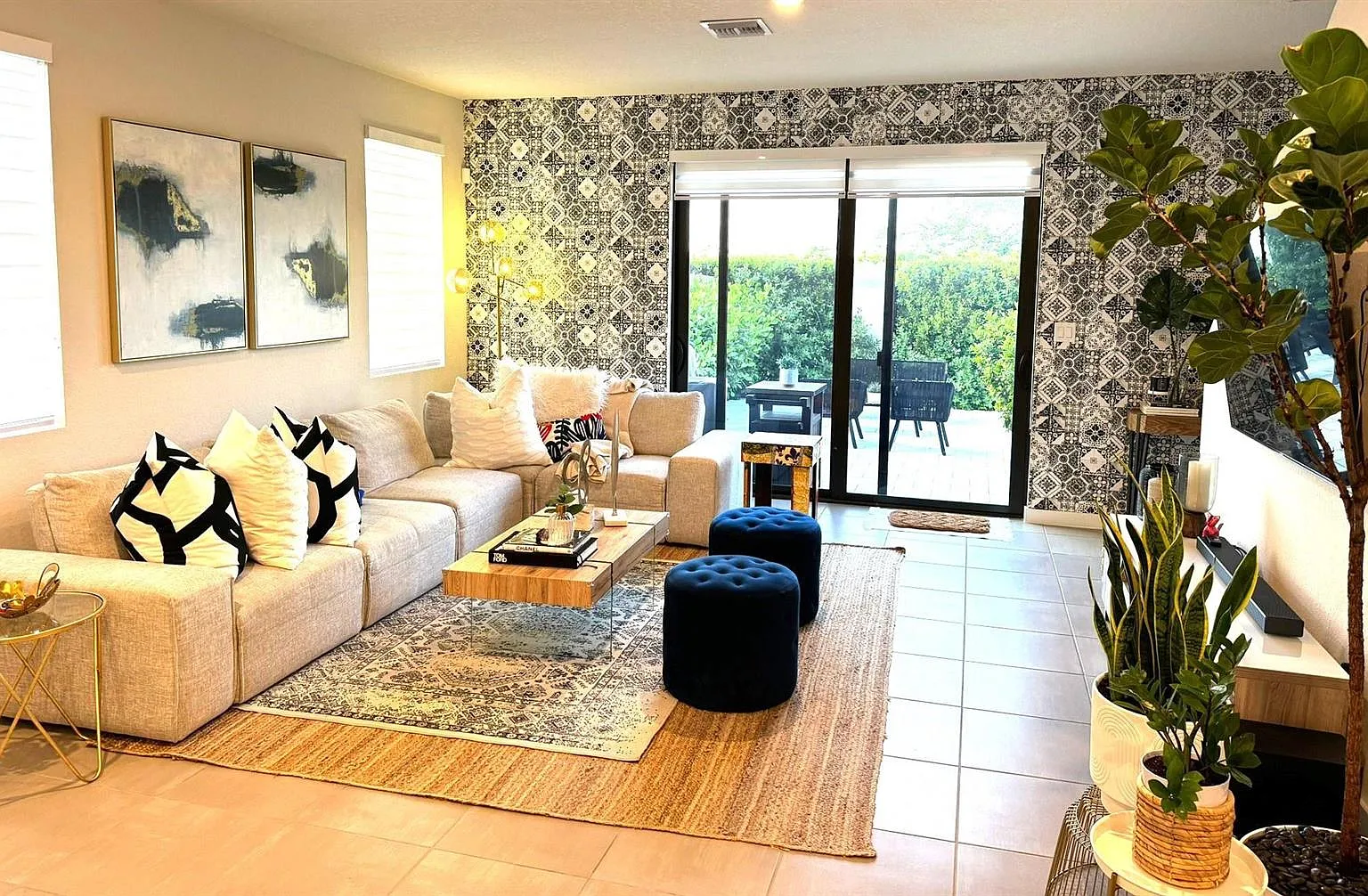 3 bed, 2.5 bath, 1705 sqft, $2,975 — Photo 4