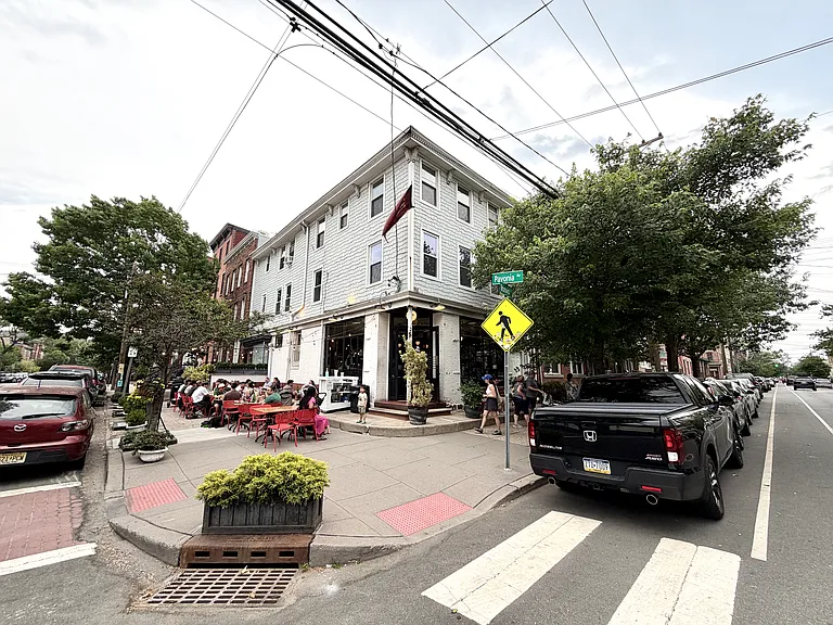 229 Brunswick St #3 — Photo 15