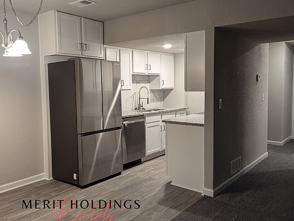 4th image of 102 E South Ave APT B