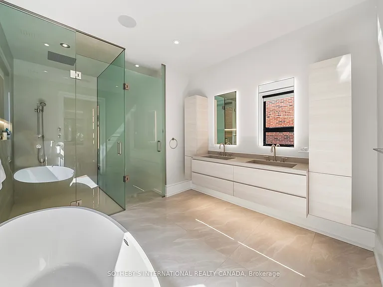 734 Avenue Rd — Photo 23