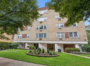 445 Sherman Ave APT 302, Evanston, IL 60202