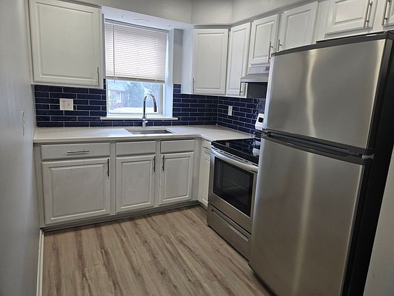 2nd image of 142-144 Montgomery Ave #142-B1