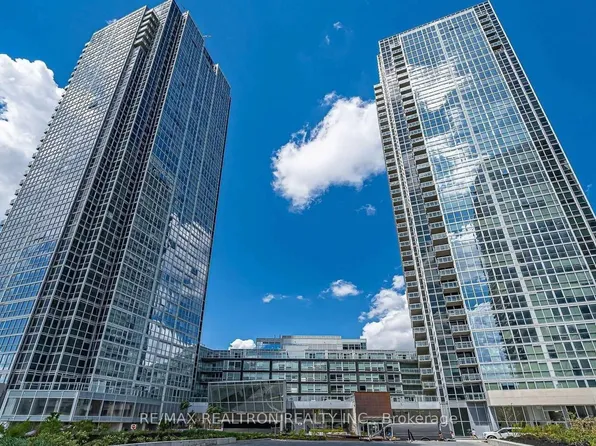 2916 Highway 7 Rd #904, Vaughan, ON L4K 0G3