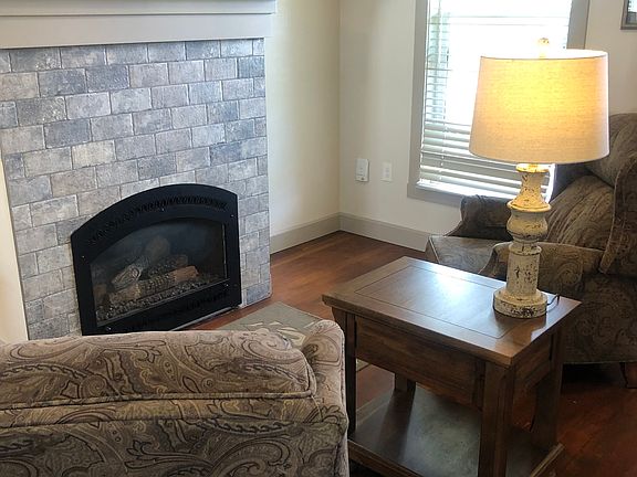 Gas fireplace