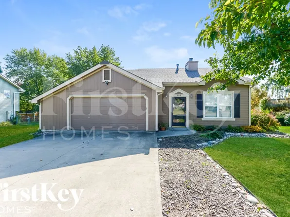 609 Rosehill Dr, Raymore, MO 64083