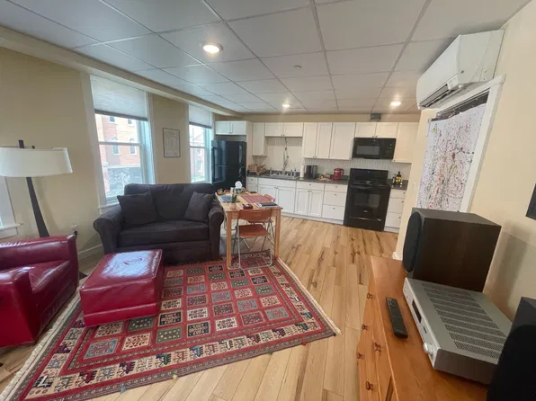 81 Pearl St, Burlington, VT 05401