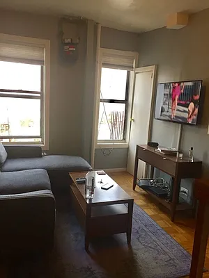 Rented by REAL New York | media 7