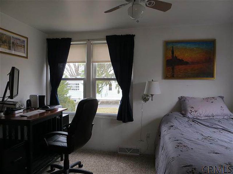 4th image of 37 LANSING Road