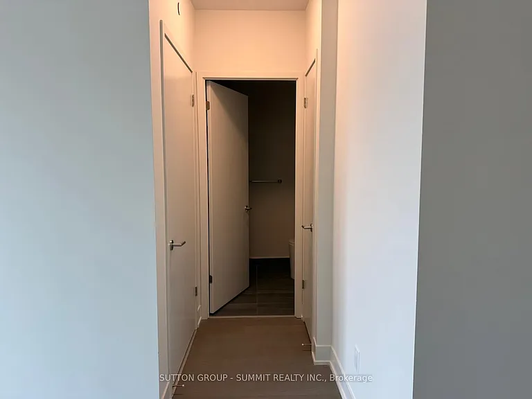 322 Dupont St #713 — Photo 10