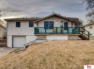 9235 Tomahawk Blvd, Omaha, NE 68134