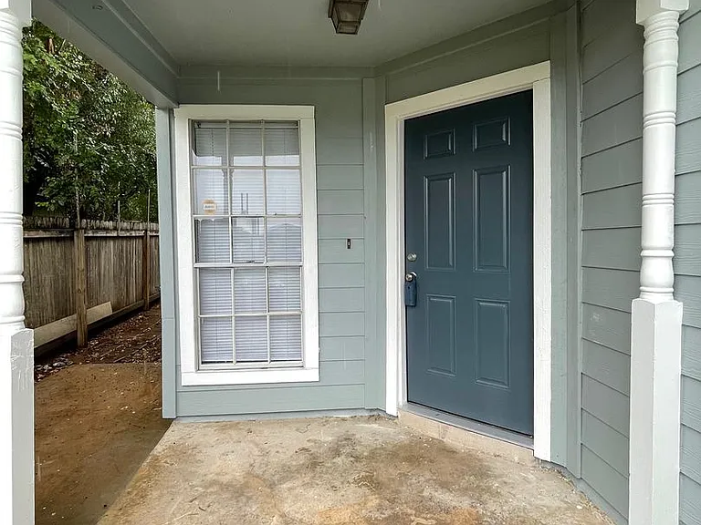 3615 Leafield Dr — Photo 2