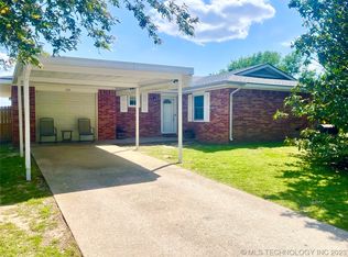 111 Geneva Cir, Gore, OK 74435
