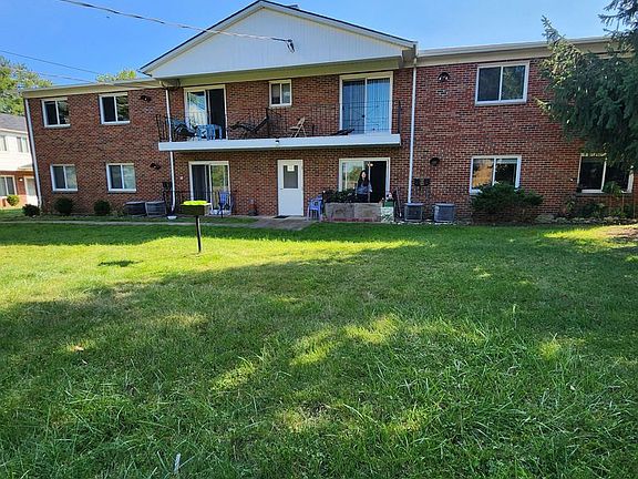 5th image of 71-127 E Sprague Rd #8