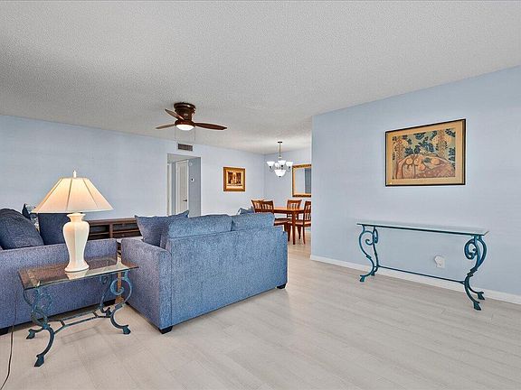 3rd image of 220 Country Lane #B