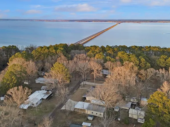 238 Becky Ln, Zavalla, TX 75980