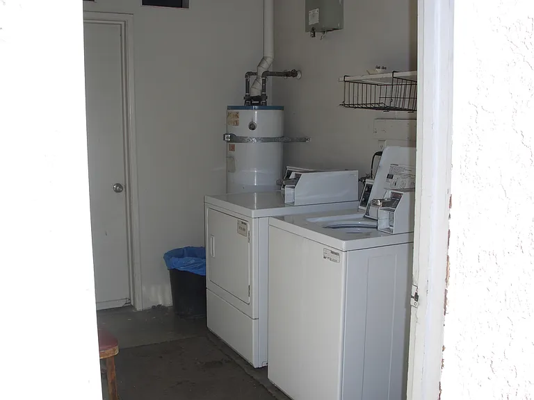 5920 Golden West Ave — Photo 7