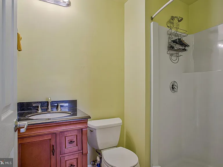 1002 Nabbs Creek Rd — Photo 24