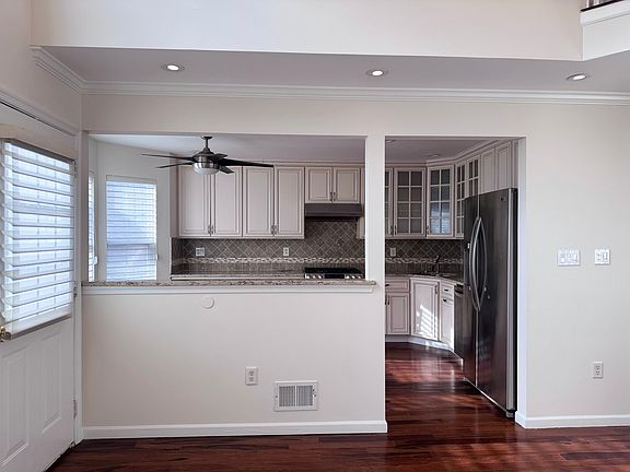 5th image of 12 Palmetto Way