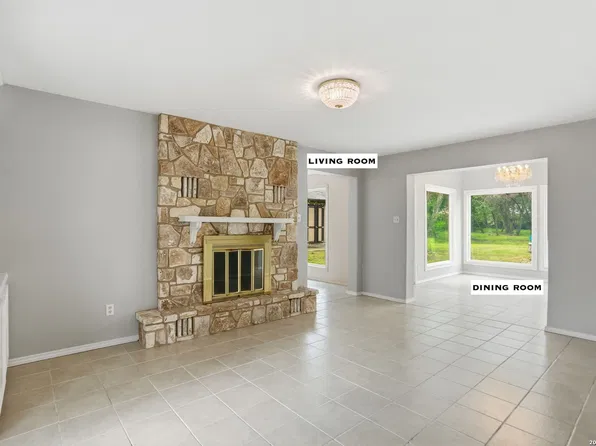 220 LARK LN, New Braunfels, TX 78132