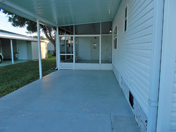2nd image of 806 Silverthorn Ct
