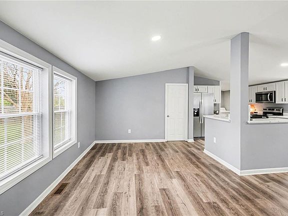 4th image of 4022 Plum Tree Rd