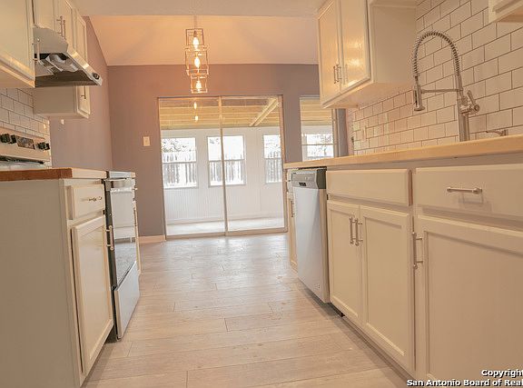 5th image of 7411 Slippery Elm St