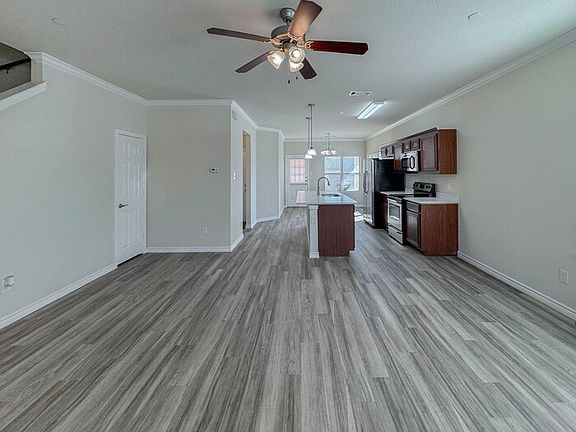 2nd image of 5500 Dolores Pl