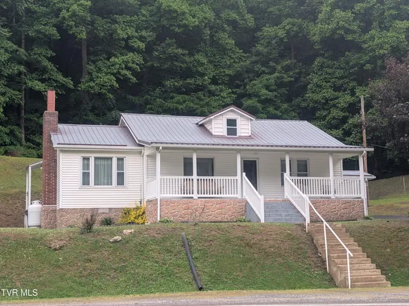 9912 Sandlick Rd, Bee, VA 24217