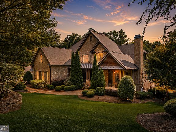 2nd image of 2020 Derby Ln