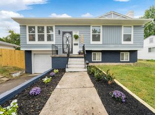 3038 Queensrowe Dr, Columbus, OH 43227