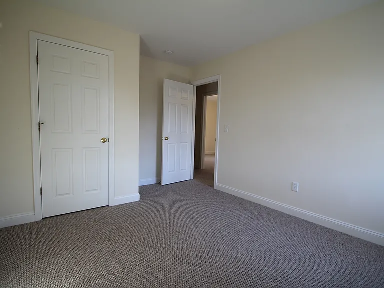 26 Novak St — Photo 4