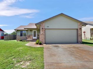 531 S Stoneridge St, Valley Center, KS 67147