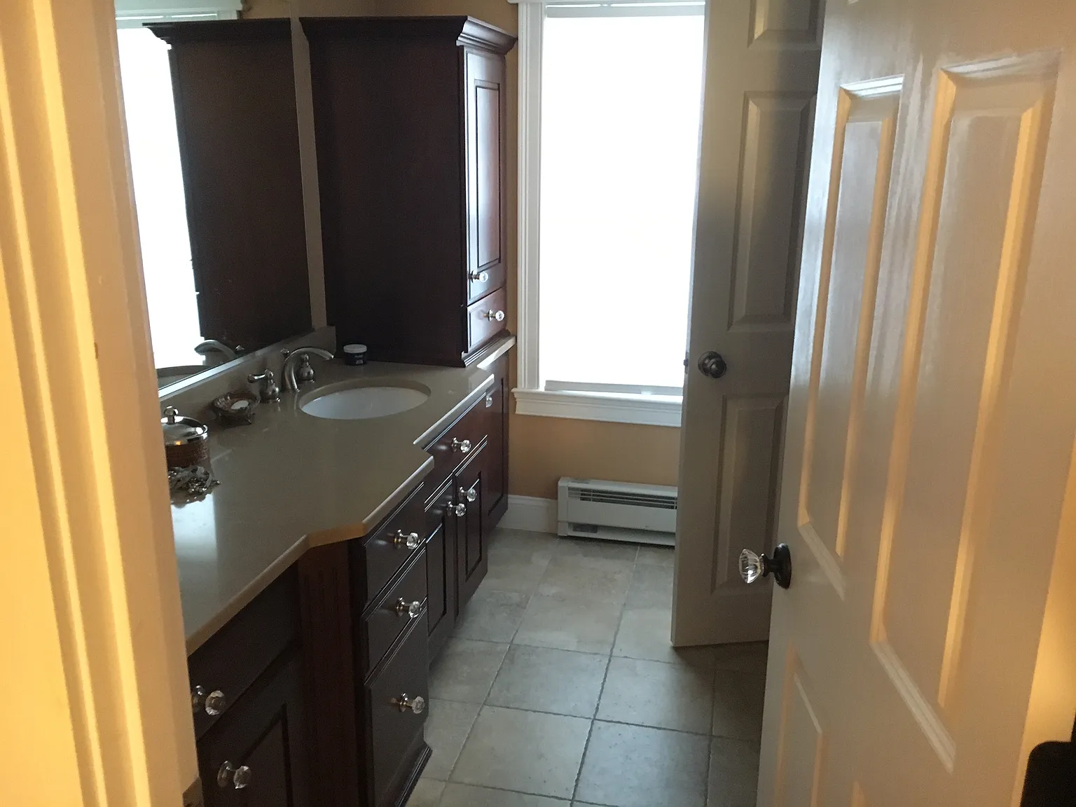 4 bed, 2.5 bath, 2800 sqft, $5,500 — Photo 4