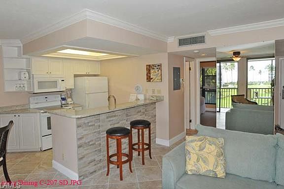 4th image of 1501 Middle Gulf Dr #207C