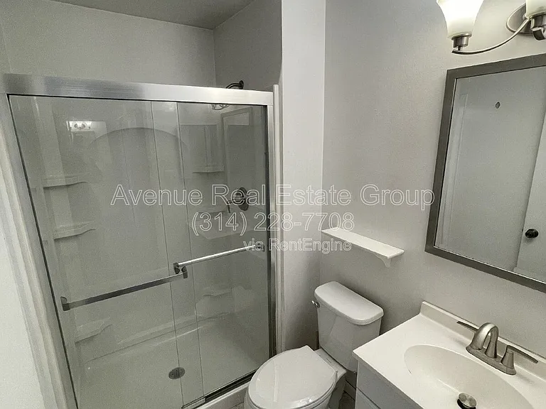 1231 Creve Coeur Crossing Ln #I — Photo 10