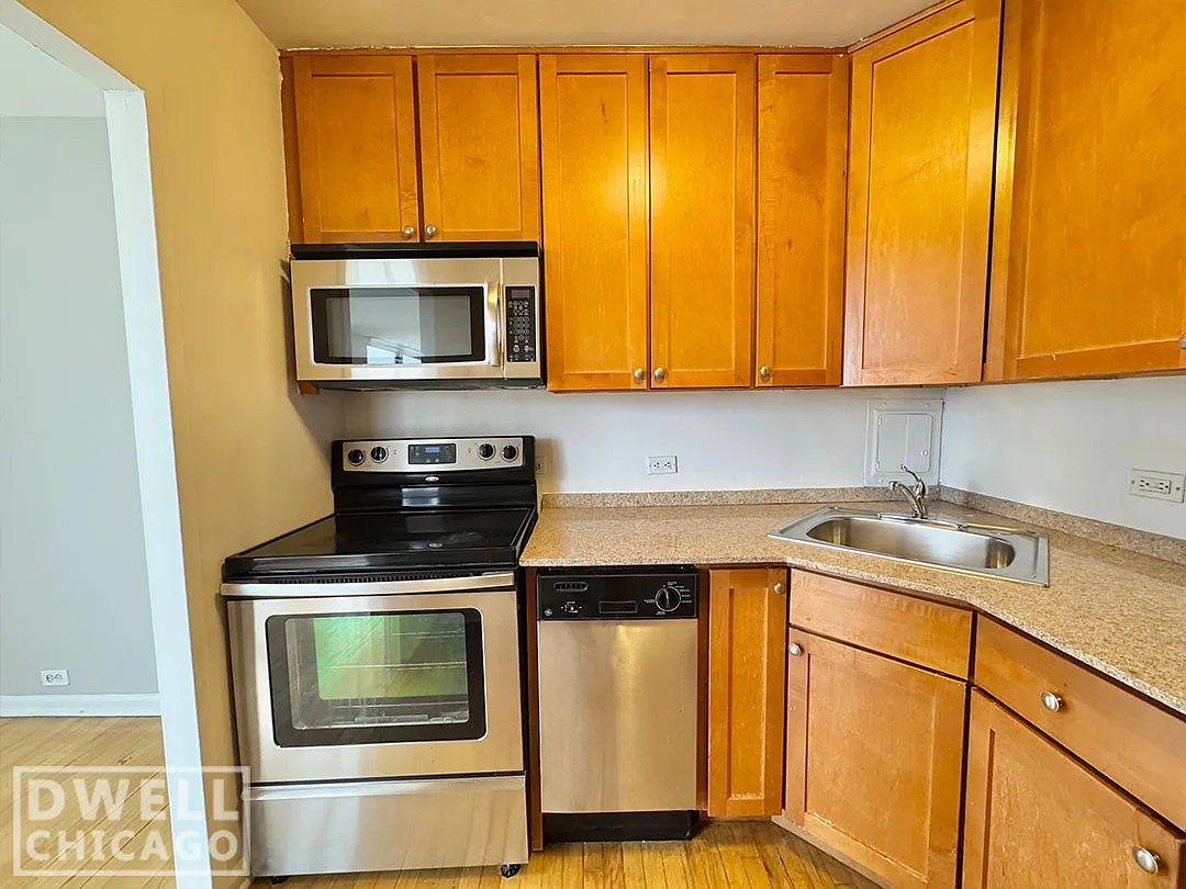 1 bed, 750 sqft, $1,908 — Photo 1