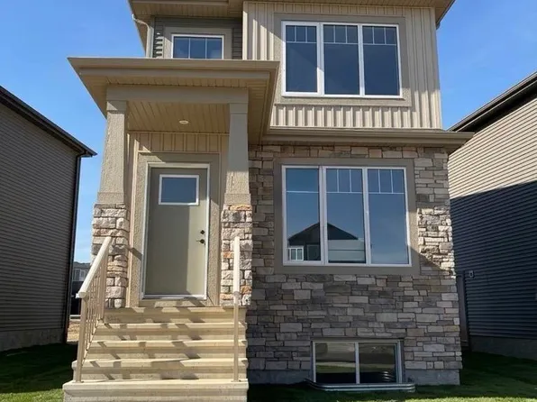 8024 228th St NW, Edmonton, AB T5T 7B2