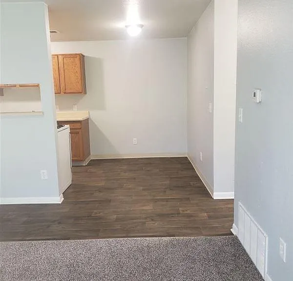 Brentwood II — Photo 3