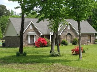 4730 Apple Creek Dr, Horn Lake, MS 38637