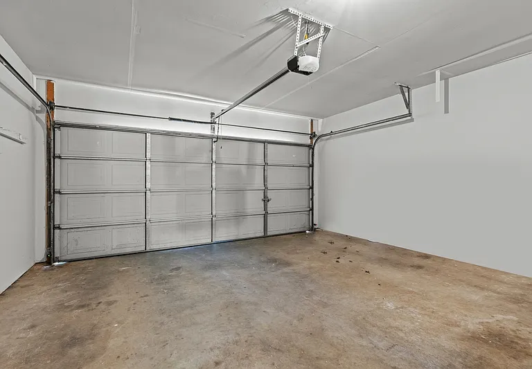 100 River Oaks Dr — Photo 19