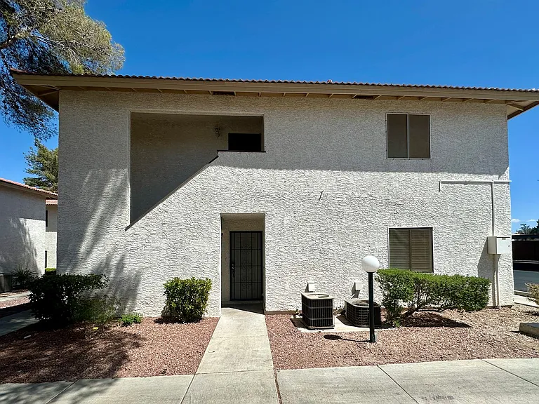 6687 W Tropicana Ave #102 — Photo 2