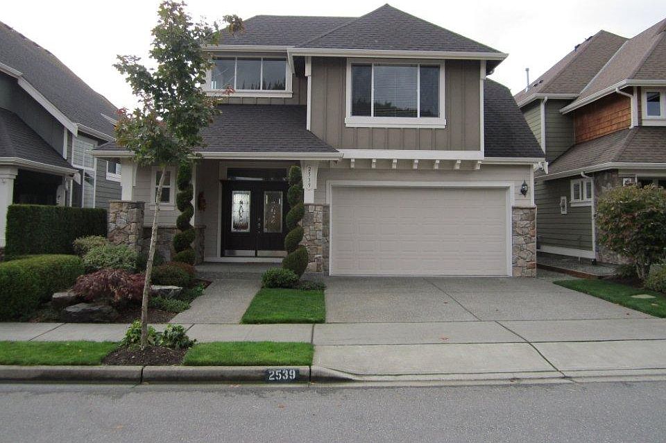 1st image of 2539 34th Ave NE