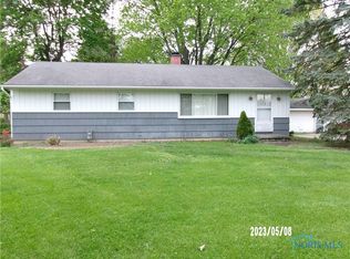 27433 Tracy Rd, Walbridge, OH 43465