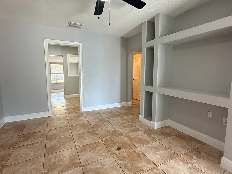 419 N Center St #419 — Photo 3