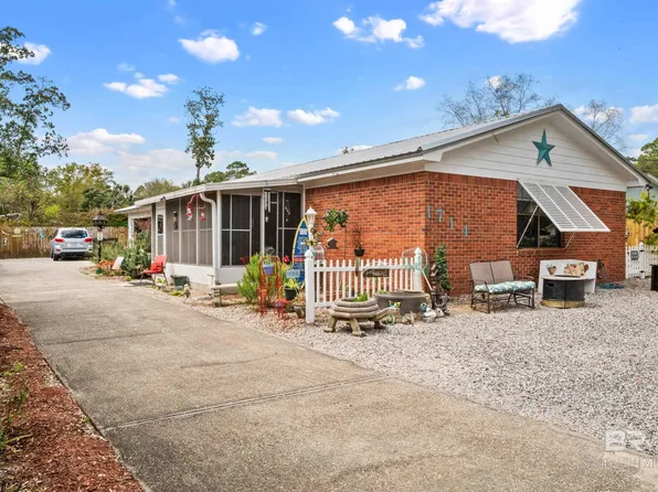 1714 Spanish Cove Dr S, Lillian, AL 36549