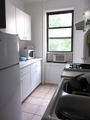 Rented by City Connections Realty | media 23